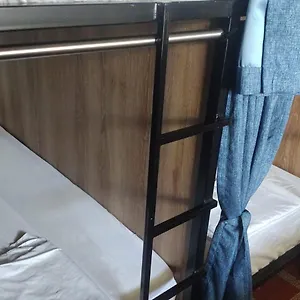  Hostel La Familia - Parque Poblado